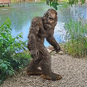 Design Toscano Bigfoot, the Garden Yeti Statue: Medium DB383091